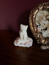 Load image into Gallery viewer, Avon 1970s Perfume “Sitting Pretty”
