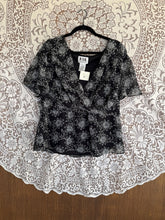 Load image into Gallery viewer, Floral Blouse
